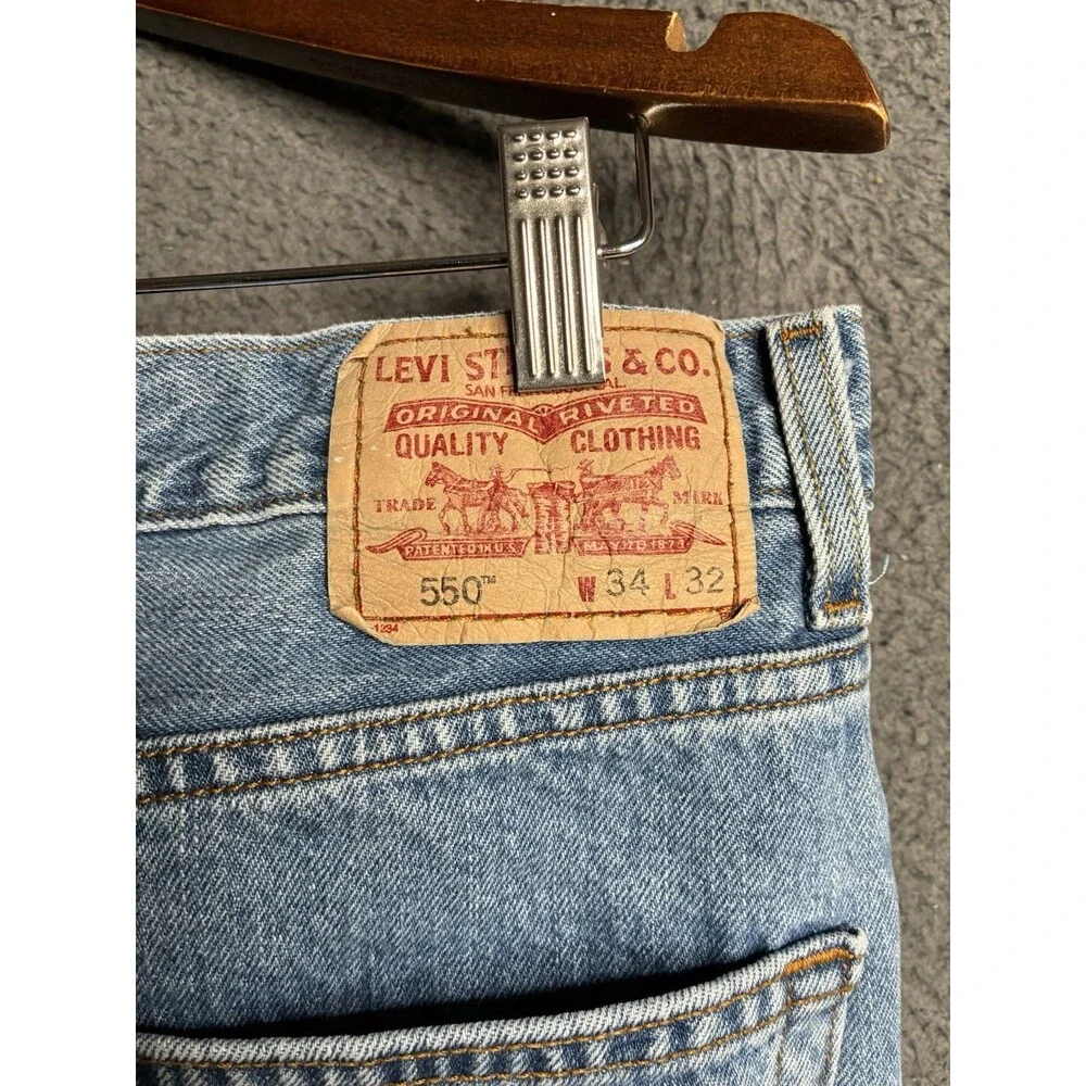 Vintage Levi's 550 Jeans Relaxed Fit Blue 34x31 USA 90s Baggy